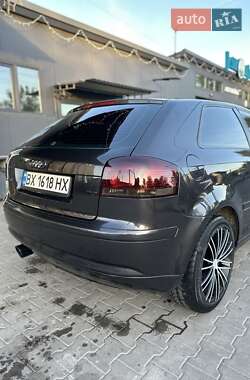 Хэтчбек Audi A3 2004 в 