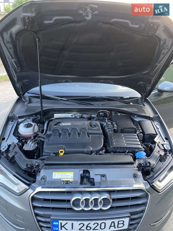 Хэтчбек Audi A3 2016 в Киеве