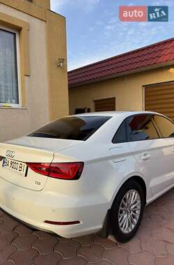 Седан Audi A3 2016 в 