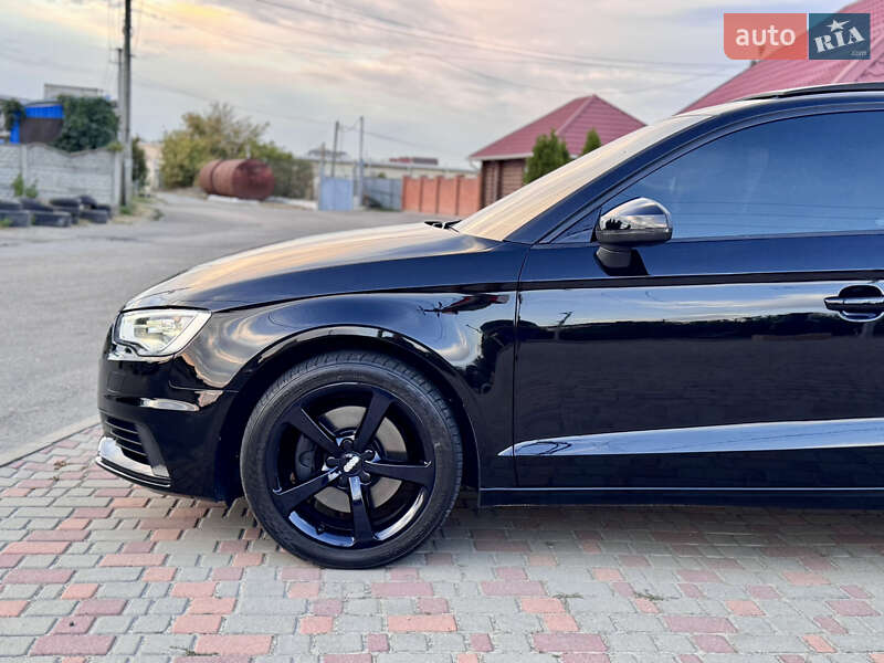 Седан Audi A3 2014 в Одессе