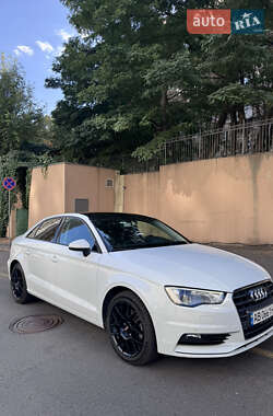 Седан Audi A3 2016 в Киеве