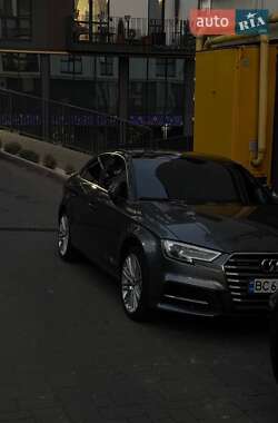 Седан Audi A3 2018 в 