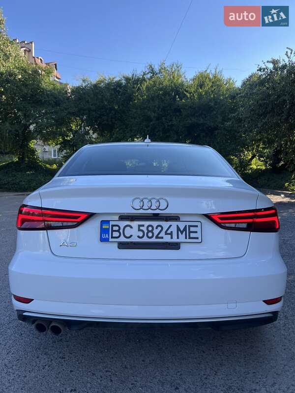 Седан Audi A3 2018 в Львове