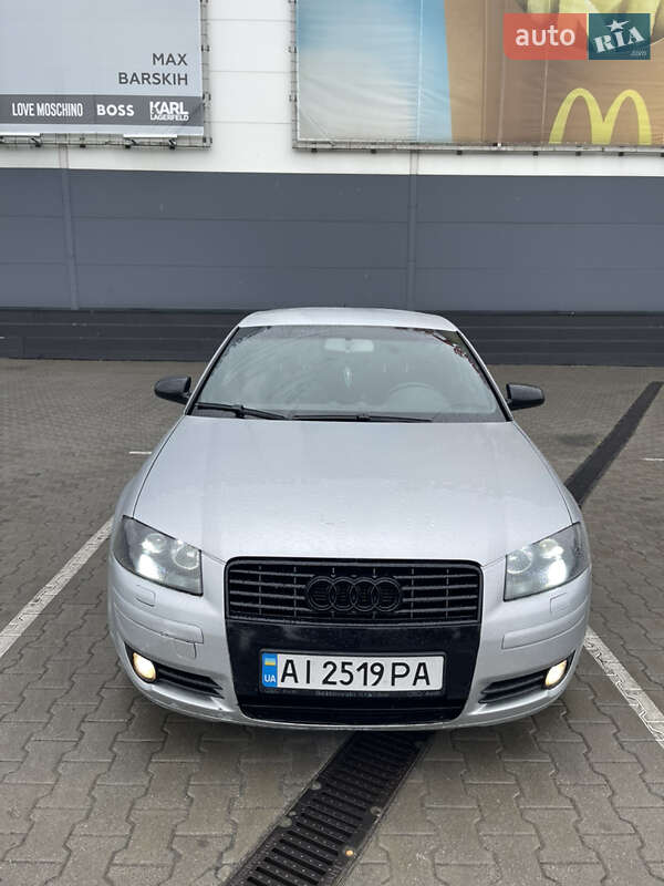 Хэтчбек Audi A3 2004 в Киеве