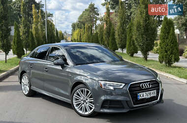 Седан Audi A3 2017 в Киеве