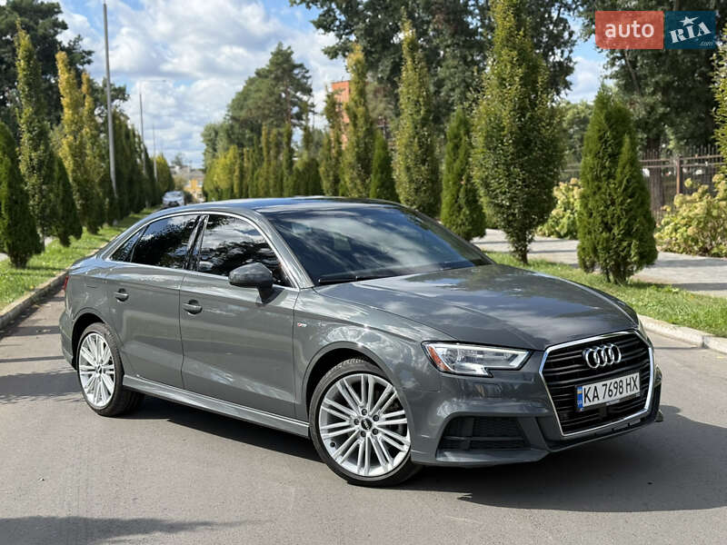 Седан Audi A3 2017 в Киеве