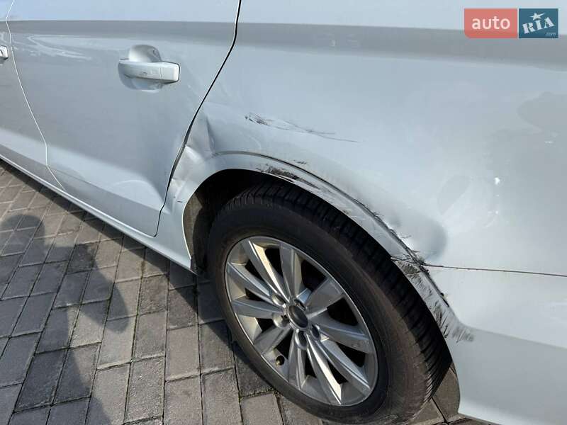 Седан Audi A3 2015 в Львове