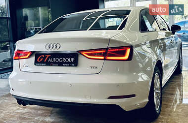 Седан Audi A3 2016 в 