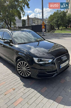 Хэтчбек Audi A3 2015 в 