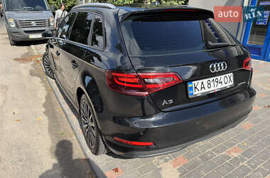 Хэтчбек Audi A3 2015 в 