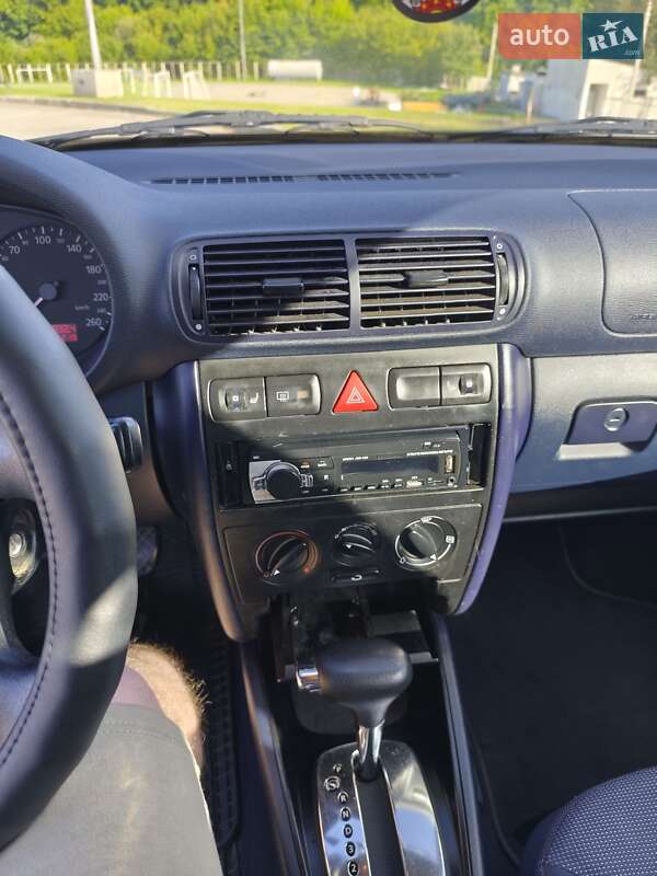 Хэтчбек Audi A3 2000 в Обухове
