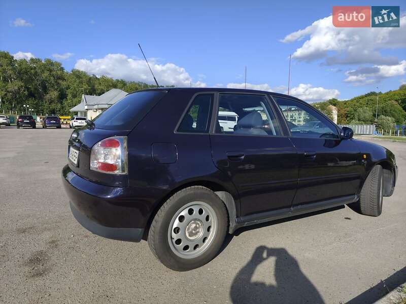 Хэтчбек Audi A3 2000 в Обухове