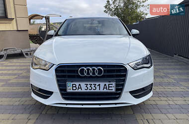 Хетчбек Audi A3 2013 в 