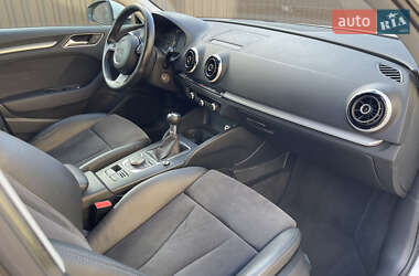 Хетчбек Audi A3 2013 в 