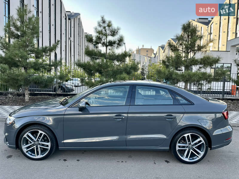 Седан Audi A3 2020 в Киеве
