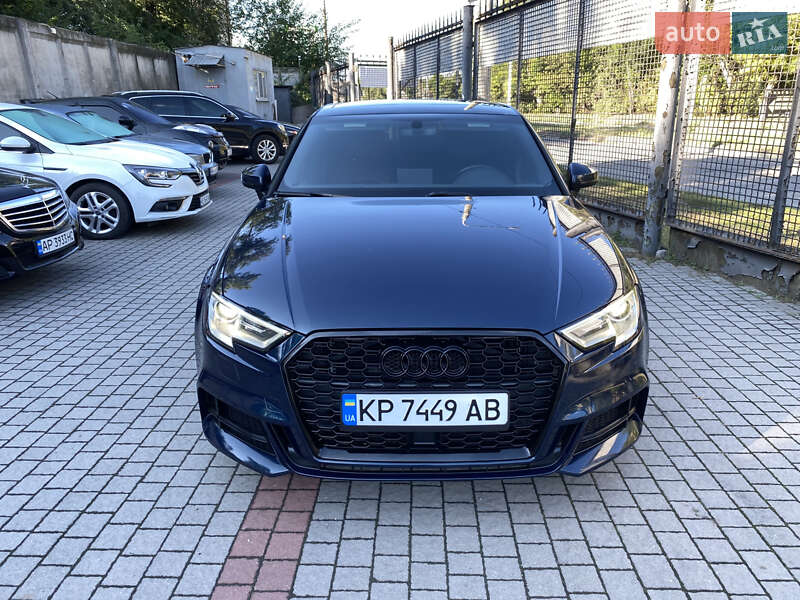 Седан Audi A3 2017 в Запорожье