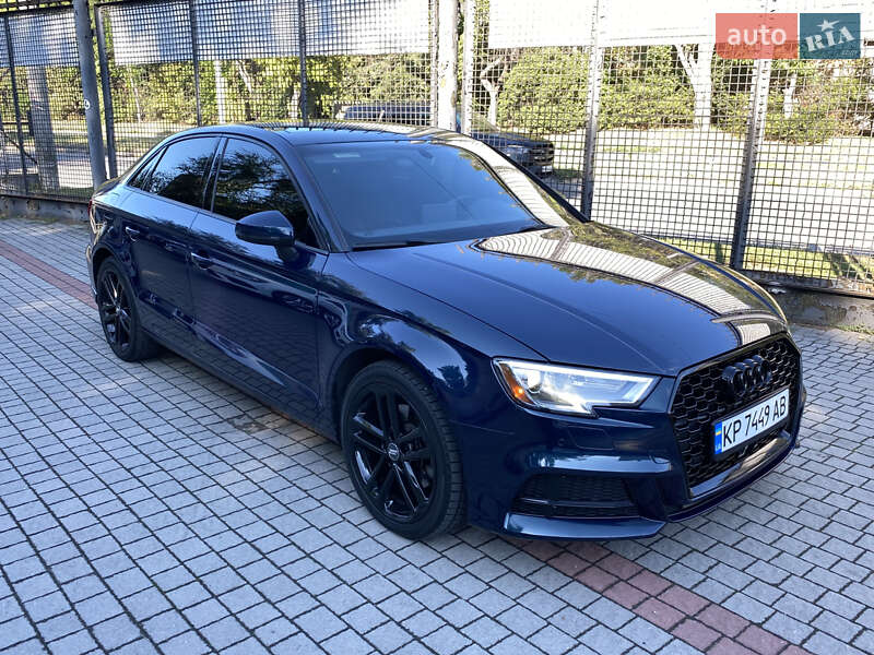 Седан Audi A3 2017 в Запорожье