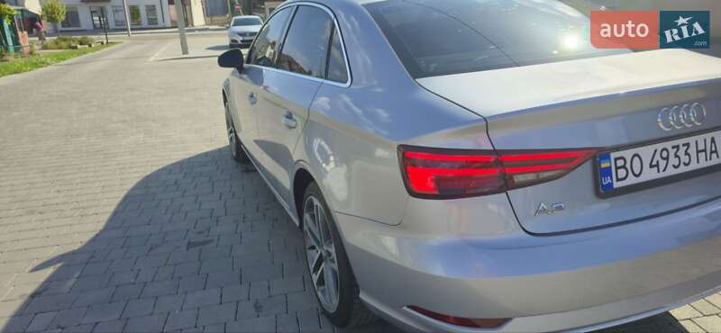 Седан Audi A3 2018 в Бродах