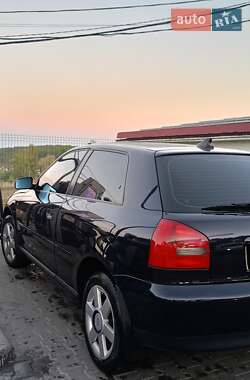 Хетчбек Audi A3 1999 в 