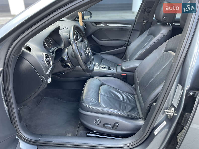 Седан Audi A3 2015 в Луцке