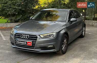 Седан Audi A3 2016 в Киеве