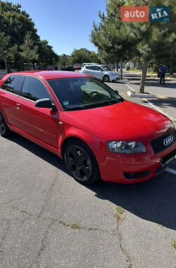 Хетчбек Audi A3 2003 в 