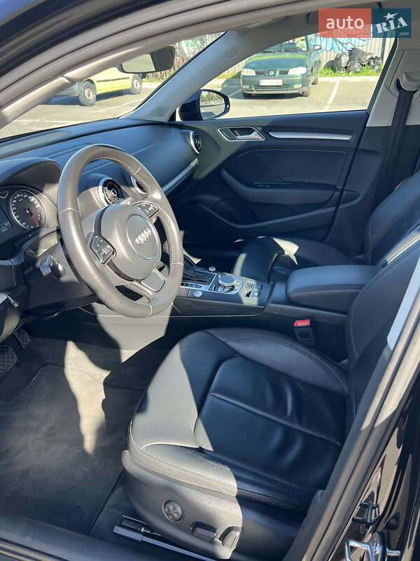 Седан Audi A3 2015 в Киеве