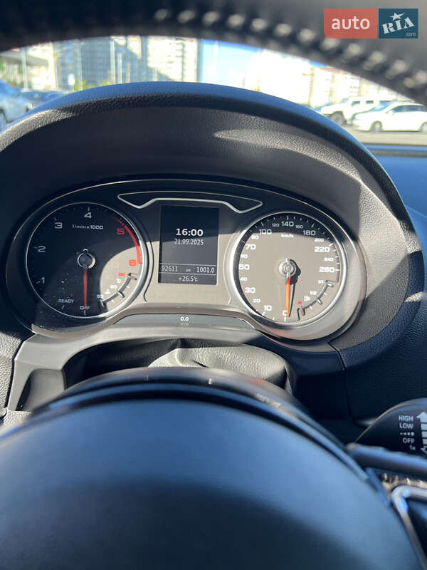 Седан Audi A3 2015 в Киеве