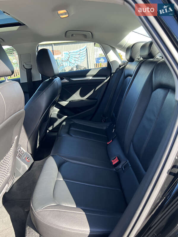 Седан Audi A3 2015 в Киеве