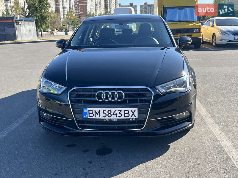 Седан Audi A3 2015 в Киеве