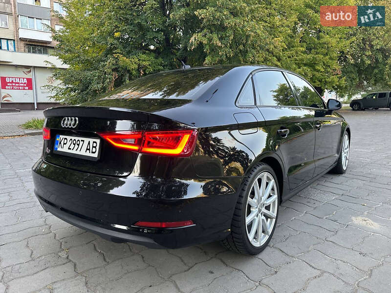 Седан Audi A3 2015 в Запоріжжі
