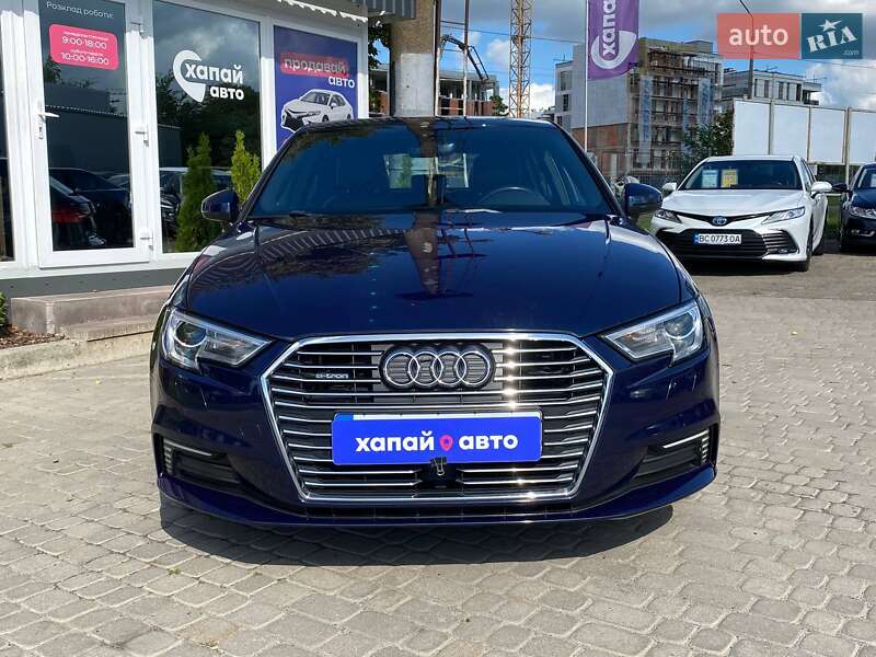 Хэтчбек Audi A3 2016 в Львове