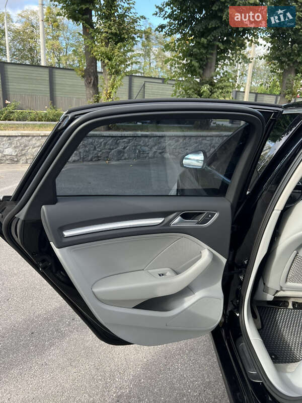 Седан Audi A3 2014 в Вінниці