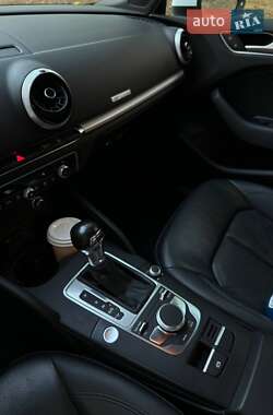 Седан Audi A3 2017 в 