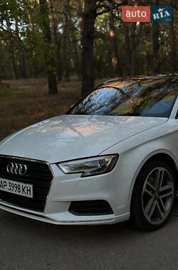 Седан Audi A3 2017 в 