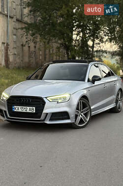 Седан Audi A3 2016 в 