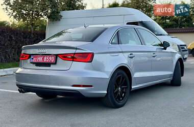 Седан Audi A3 2015 в 