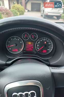 Хэтчбек Audi A3 2006 в 