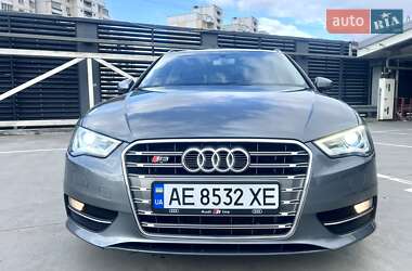 Хетчбек Audi A3 2016 в 