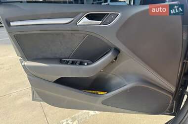 Хэтчбек Audi A3 2015 в 