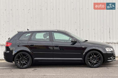 Хэтчбек Audi A3 2010 в 