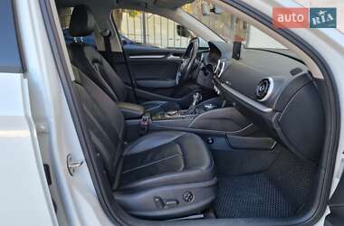 Седан Audi A3 2016 в 