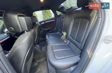 Седан Audi A3 2016 в 