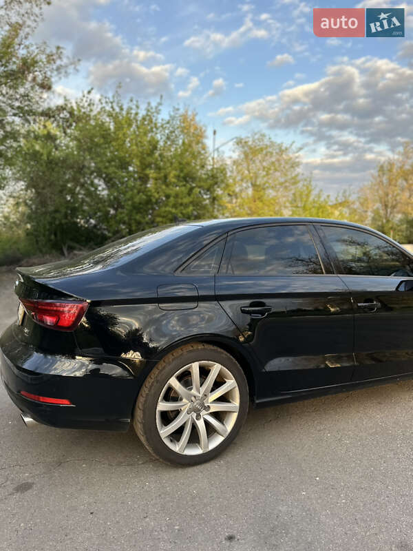 Седан Audi A3 2014 в Кривому Розі