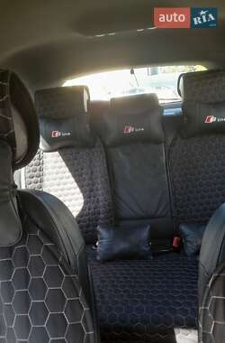 Хэтчбек Audi A3 2004 в 