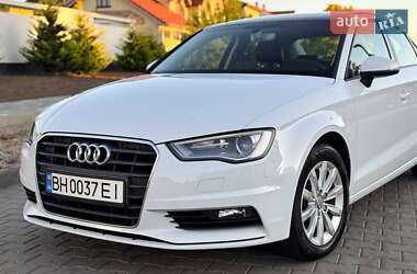 Седан Audi A3 2015 в 