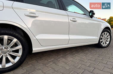 Седан Audi A3 2015 в 