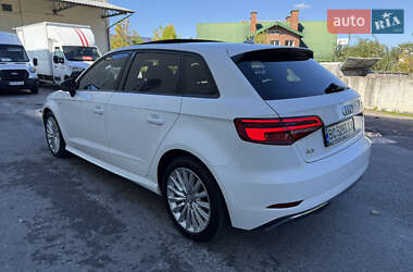 Хэтчбек Audi A3 2018 в Львове