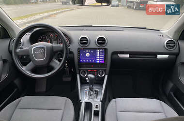 Хетчбек Audi A3 2009 в 