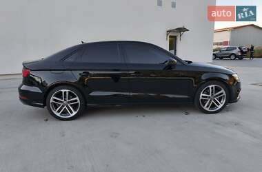 Седан Audi A3 2017 в 